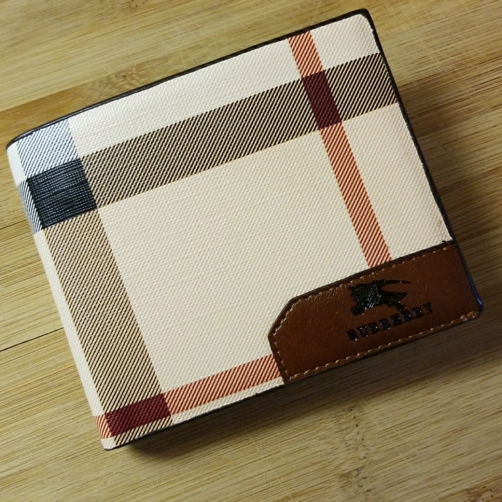 Burberry Mens Walet New